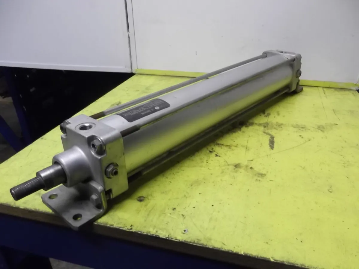 DSG 1600 / 100 / 600 Pneumatikzylinder