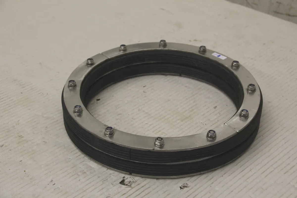 Edelstahl Ø 350 / 273 mm Rohrdichtkissen