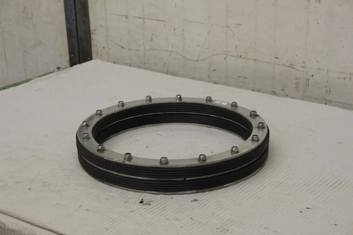 Edelstahl Ø 400 / 323 mm Rohrdichtkissen
