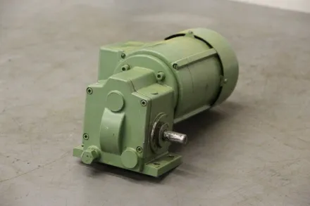 Zürrer LFV 451/1 Getriebemotor 0,07 kW 75 U/min – RESALE