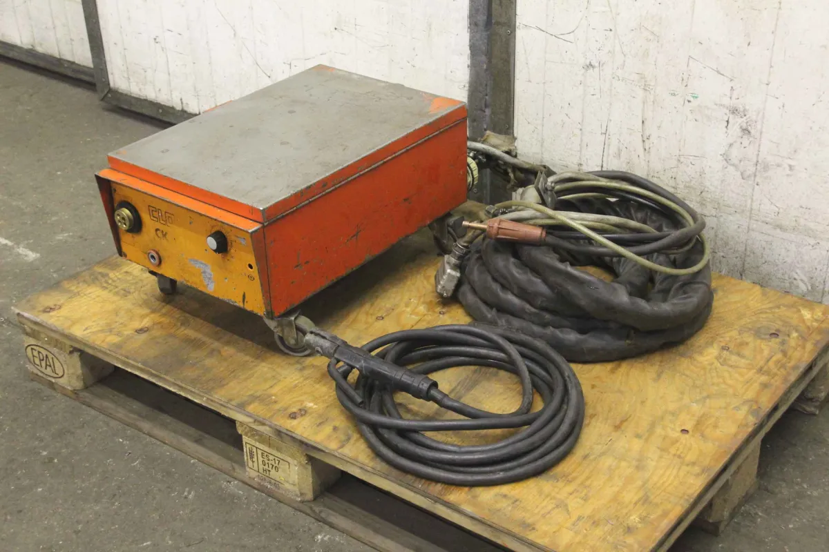 CLOOS CK62/6ZK Drahtvorschubkoffer