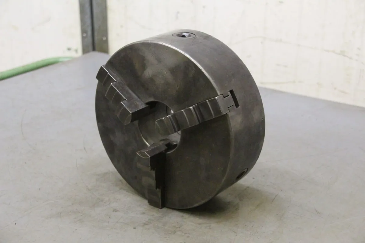 Ø 250 mm Dreibackenfutter
