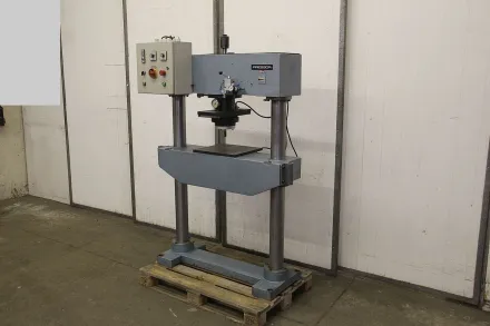 Pressor P18 Druck-Präge-Stempelmaschine (defekt) – RESALE