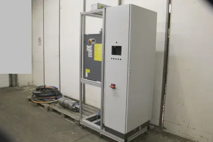Corcom Lenze Servo Drives 9400 Motorspindel mit Steuerung – RESALE