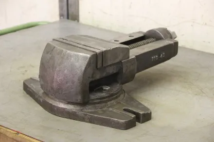 Spannweite 190 mm Maschinenschraubstock – RESALE