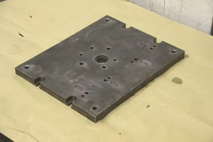 Stahl 400/500/H30 mm Aufspannplatte mit Bohrungen – RESALE
