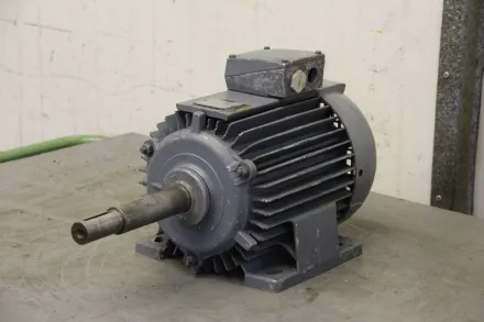 Bbc MEUB 112 MR6 Elektromotor 2,2 kW 915 U/min – RESALE