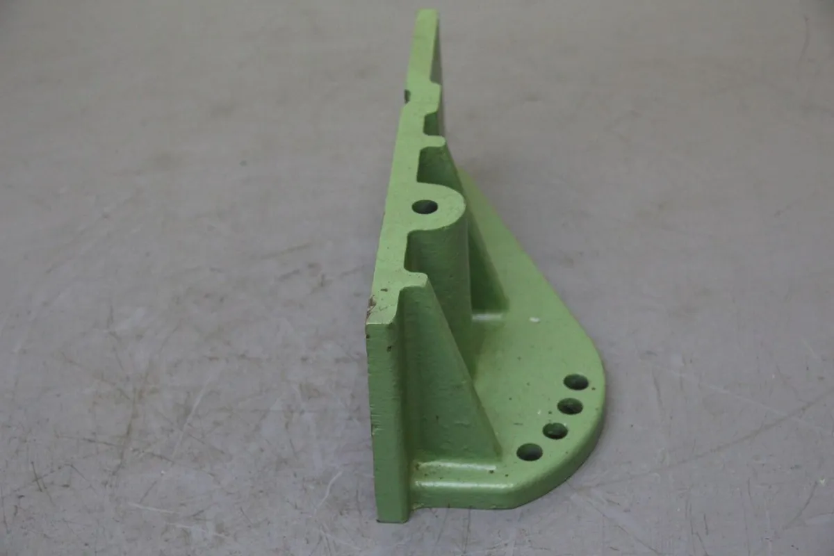 Guss 270/105/H115 mm Aufspannwinkel für Säge