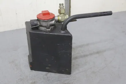 190/150/H200 Hydrauliköltank 3,6 Liter – RESALE