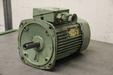 Vem KMR 112M8 A Elektromotor 1,8 kW 705 U/min – RESALE