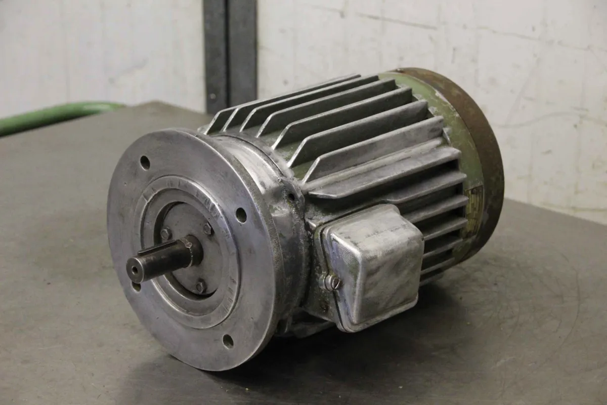 VEM OKPF 3/4 Elektromotor 2,2 kW 1425 U/min
