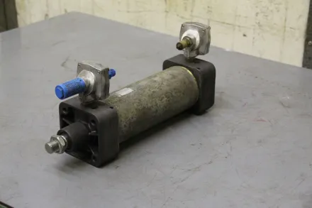 Bürkert 43/200 Pneumatikzylinder – RESALE