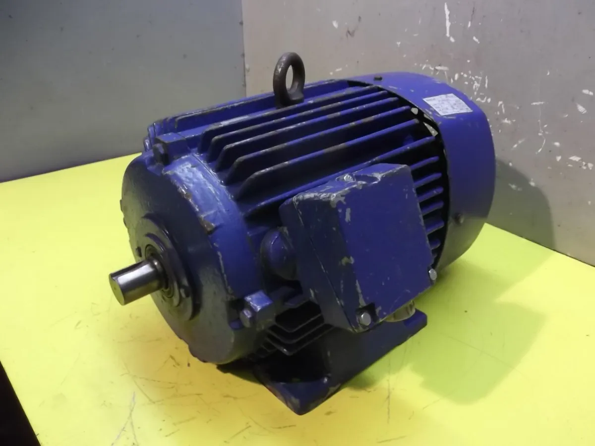 AP112M-4 Elektromotor 4 kW 1440 U/min