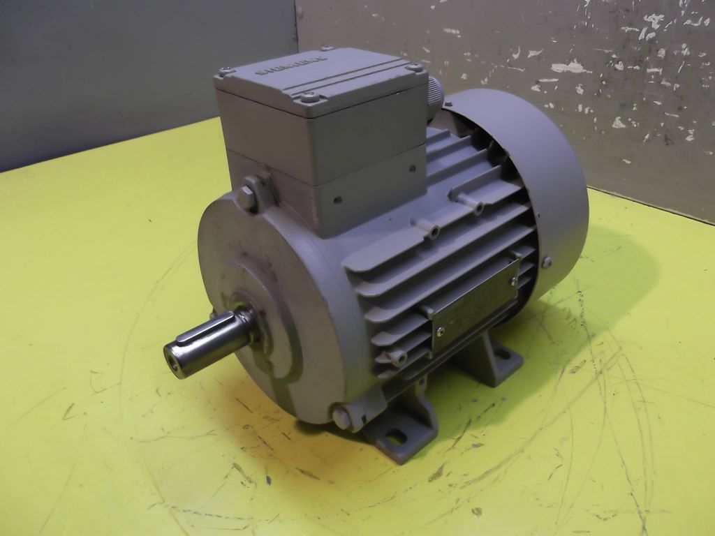 Siemens 1LA7083-2AA10 Elektromotor 1,1 kW 2845 U/min