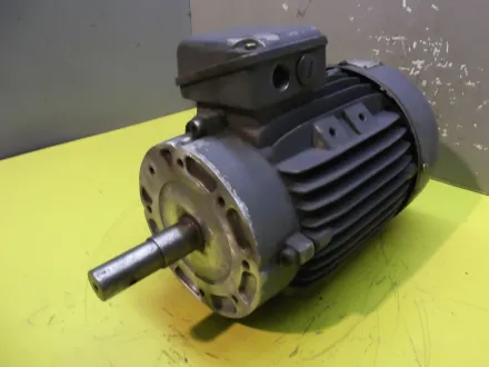 Lammers DKFV100L-4/2 Elektromotor 0,75/2,5 kW 1430/2860 U/min – RESALE