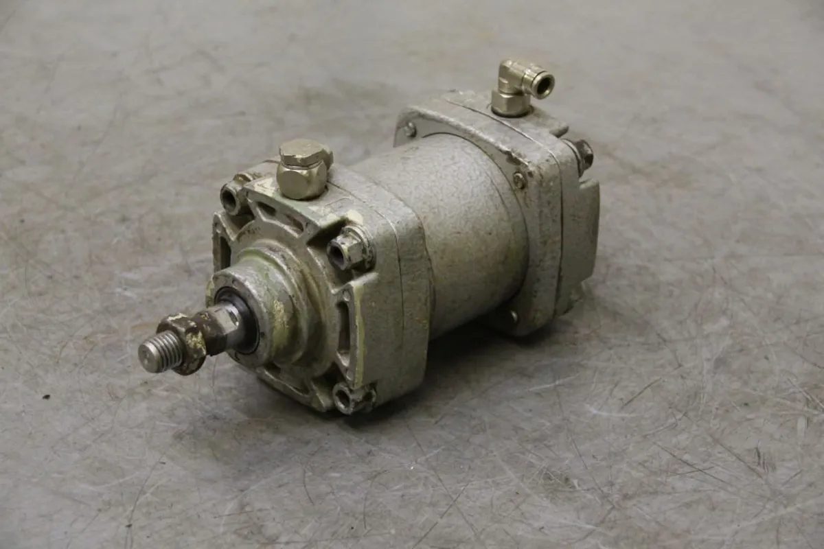 Festo Hub 75 mm Pneumatikzylinder