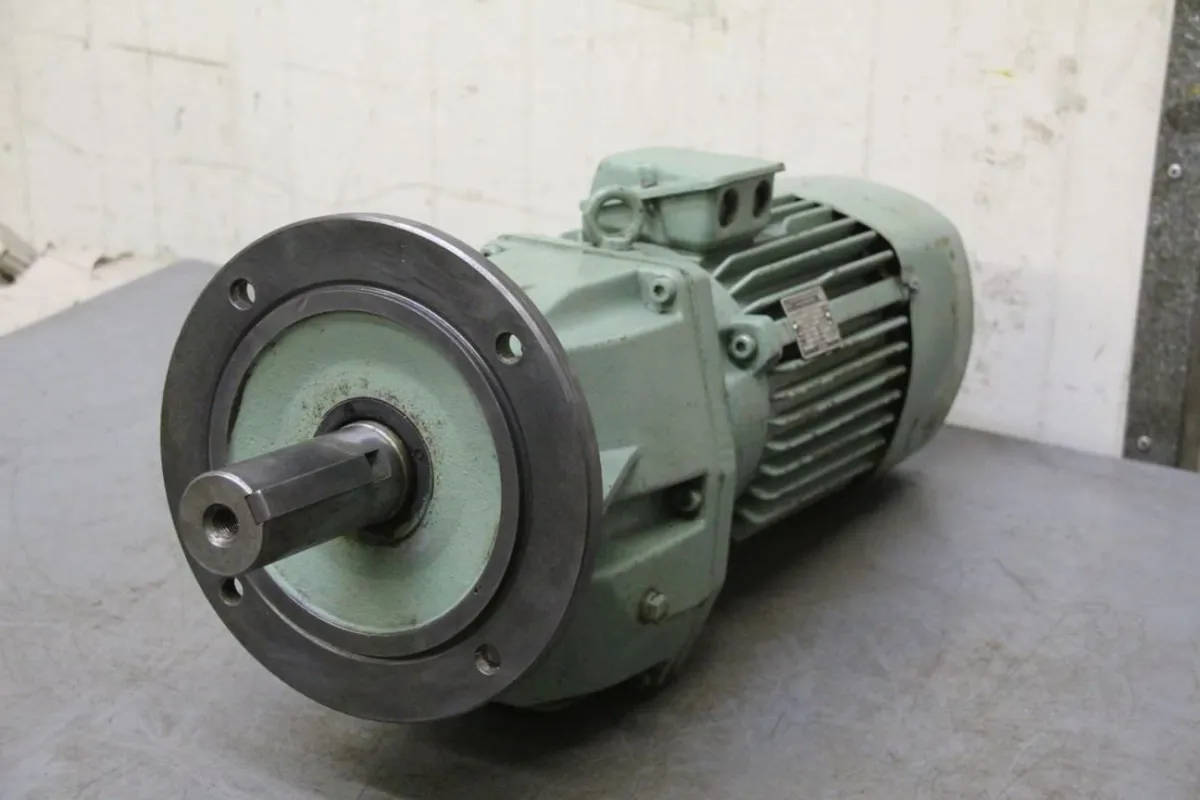 VEM ZG3BMREB 10 S8-4 Getriebemotor 0,7/0,91 kW 40/80 U/min