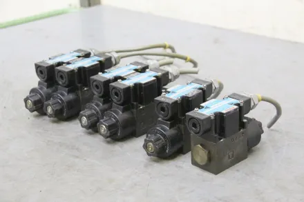 NACHI-FUJIKOSHI SL-G01-E3X-GR-Ci-11 Steuerblock mit 6 Stück Wegeventilen – RESALE