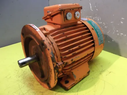 Dietz DR112M/2Q Elektromotor 4 kW 2860 U/min Fuß defekt – RESALE