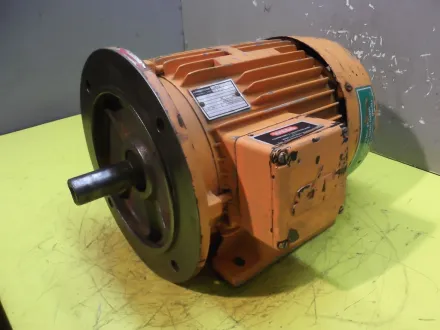Bauknecht RF112M/2-7W Elektromotor 4 kW 2860 U/min Fuß defekt – RESALE
