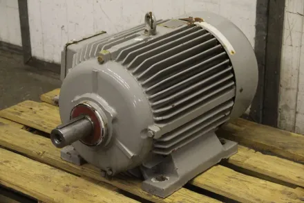 Schorch KE3200L-BA014-Z Elektromotor 24 kW 1480 U/min – RESALE