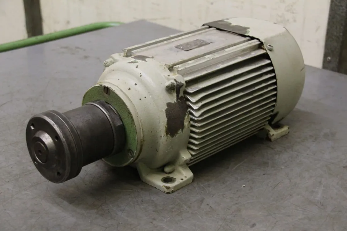 Weier KRS MOT.D100/2/150 Elektromotor 4 kW 2880 U/min