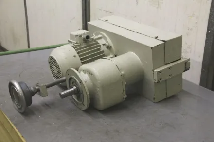 Nord B5 regelbarer Getriebemotor 0,75 kW 4-28 U/min – RESALE