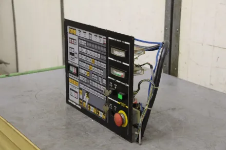 Hitachi Seiki HC400 Bedientafelfront – RESALE