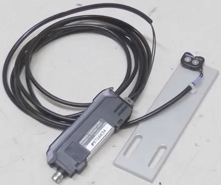 Keyence FS-V31CP Lichtleitersensor mit digitalen Sensor – RESALE