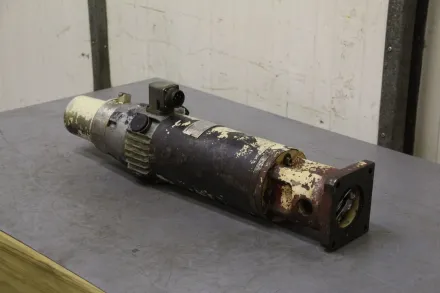 Indramat MDC10.30D/MMA-0/WI444/S06 Permanent Magnet Motor – RESALE