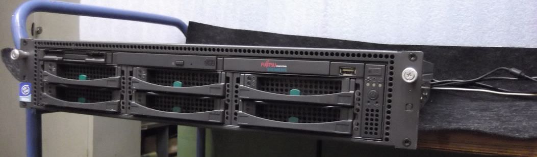 FUJITSU PRIMERGY RX300 server