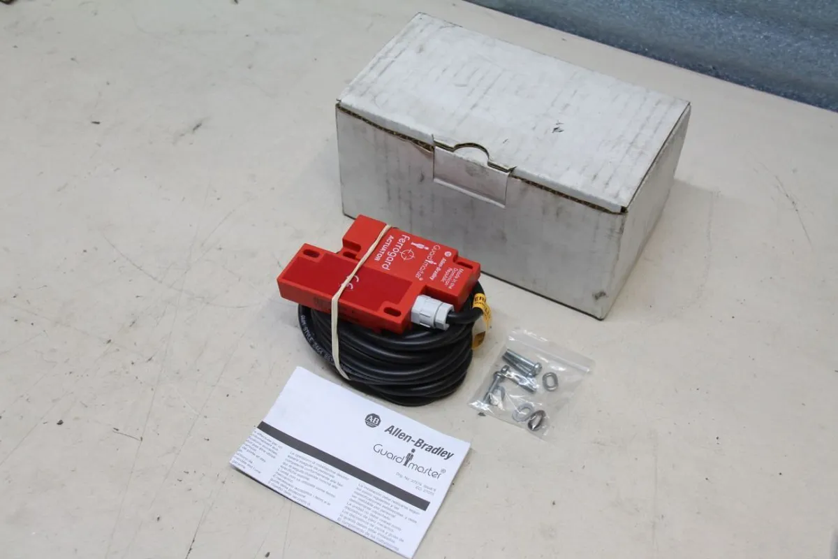 Allen Bradley Guardmaster 440N-G02014 Sicherheitsschalter