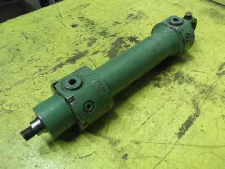 H21095Ø40x28x125 Hydraulikzylinder – RESALE