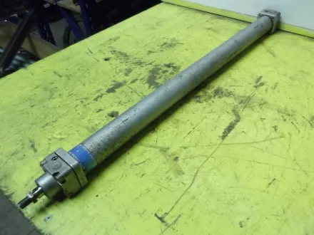 Festo DN-40-600-PPV Pneumatikzylinder – RESALE