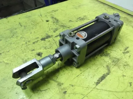 Hoerbiger DZD 5080/80 Pneumatikzylinder – RESALE