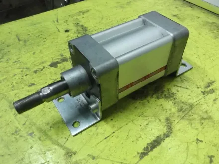 Hoerbiger AZ5080/50 Pneumatikzylinder – RESALE