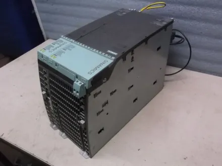 Siemens 6SL3130-7TE23-6AA3 / 6SL3120-2TE21-0AA3 Active Line Module mit Double Motor Module – RESALE