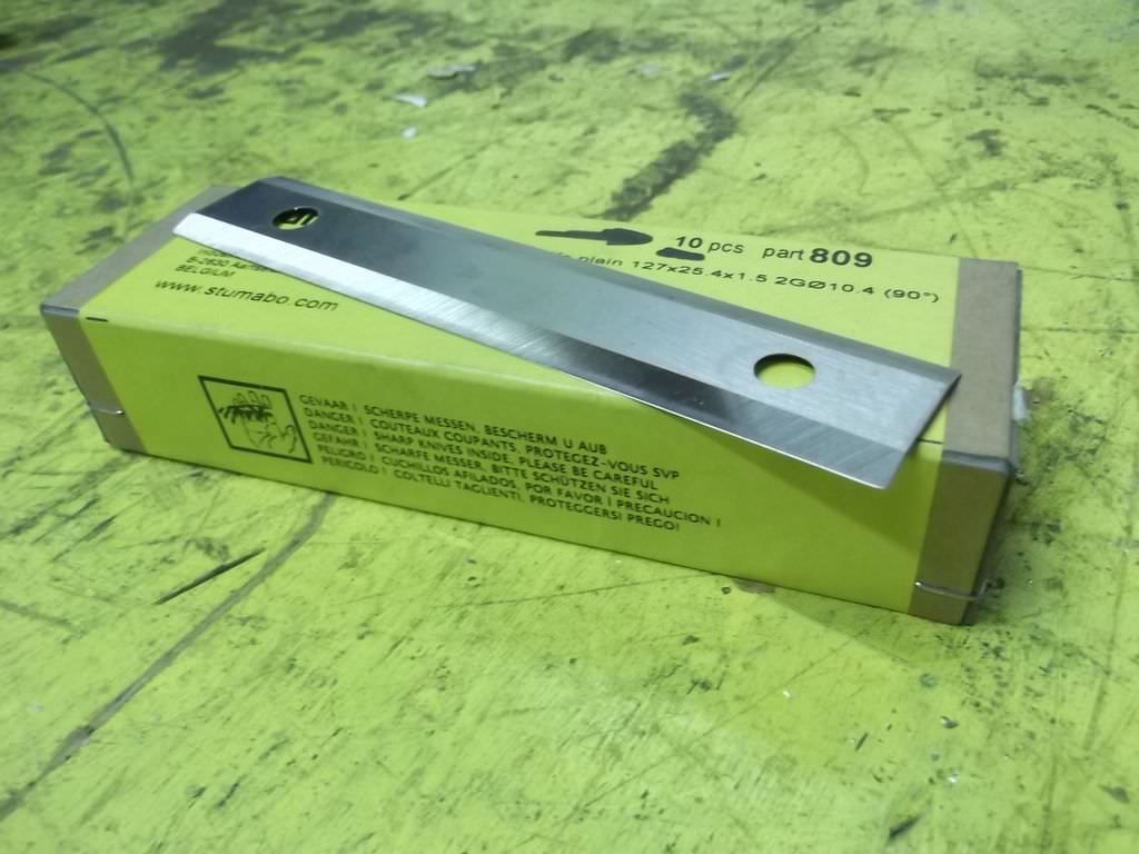 Stumabo 127x25,4x1,5 2GØ10,4 (90°) Ersatzmesser für Schneidemaschinen