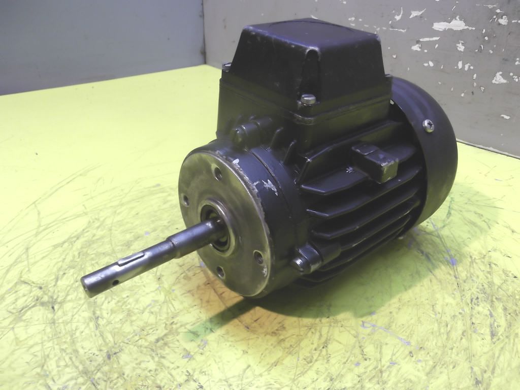 WEG 0DG 532 17391 Elektromotor 0,12 kW 2750 U/min