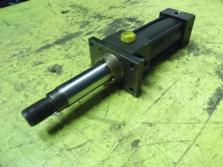 Parker 0J-3LG24MC Hydraulikzylinder – RESALE