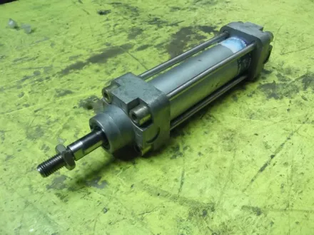 Festo 32/80 Pneumatikzylinder – RESALE