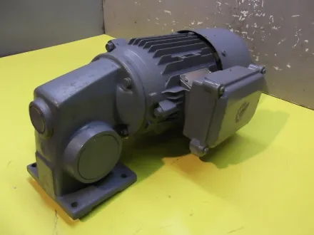 Nord SK80L/4 Getriebemotor 0,75 kW 114 U/min – RESALE