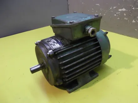 Leroy-Somer V63L2 Elektromotor 0,18 kW 880 U/min – RESALE