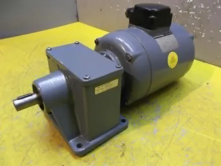 Groschopp DM120-80 Getriebemotor 0,37 kW 107 U/min – RESALE