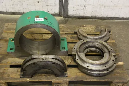 Stahlgehäuse Innendurchmesser 320 mm Stehlagergehäuse – RESALE