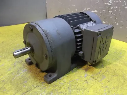 Sew Eurodrive R30DT71C4 Getriebemotor 0,25 kW 108 U/min – RESALE