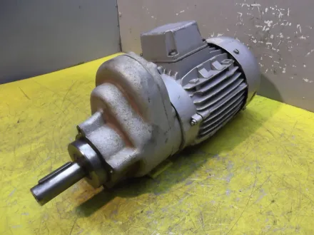 Stephan Werke FZOLD30N12-4 Getriebemotor 0,75 kW 62 U/min – RESALE