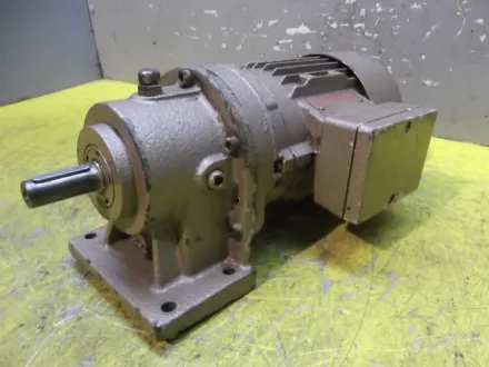 Bockwoldt CB63K/1P Getriebemotor 0,12 kW 122 U/min – RESALE