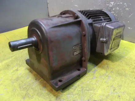 Bauer DK840A/200 Getriebemotor 0,55 kW 40,5 U/min – RESALE