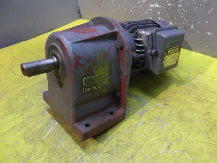 Bauer DK660/163L Getriebemotor 0,18 kW 27 U/min – RESALE